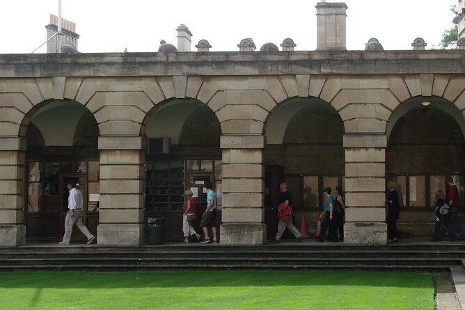 1.5-hour Oxford City and University Walking Tour - Why college access can change