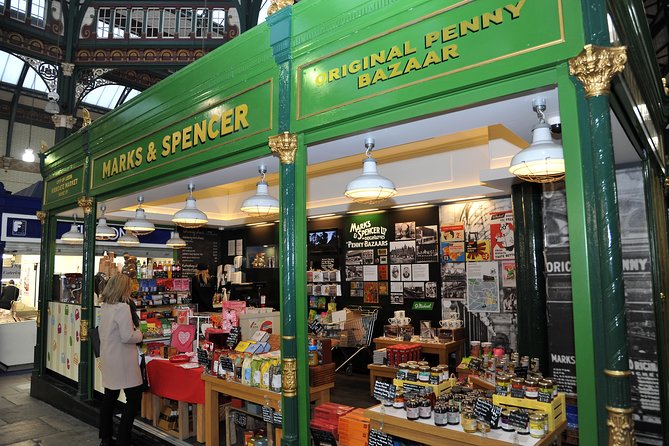 2 Hour Leeds Highlights Walking Tour - Victoria Leeds, old and new