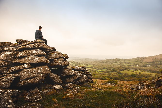 5-Day Devon and Cornwall Small-Group Tour from London - The small coach and daily rhythm