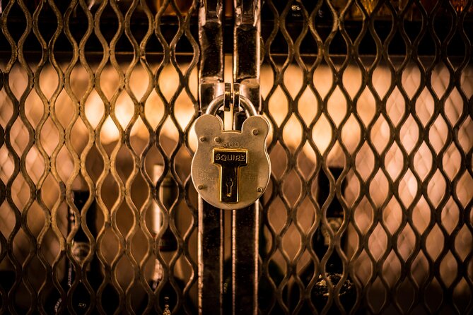 90min Underground Whisky Tasting in Edinburgh's Old Town - Four drams, four Scottish regions