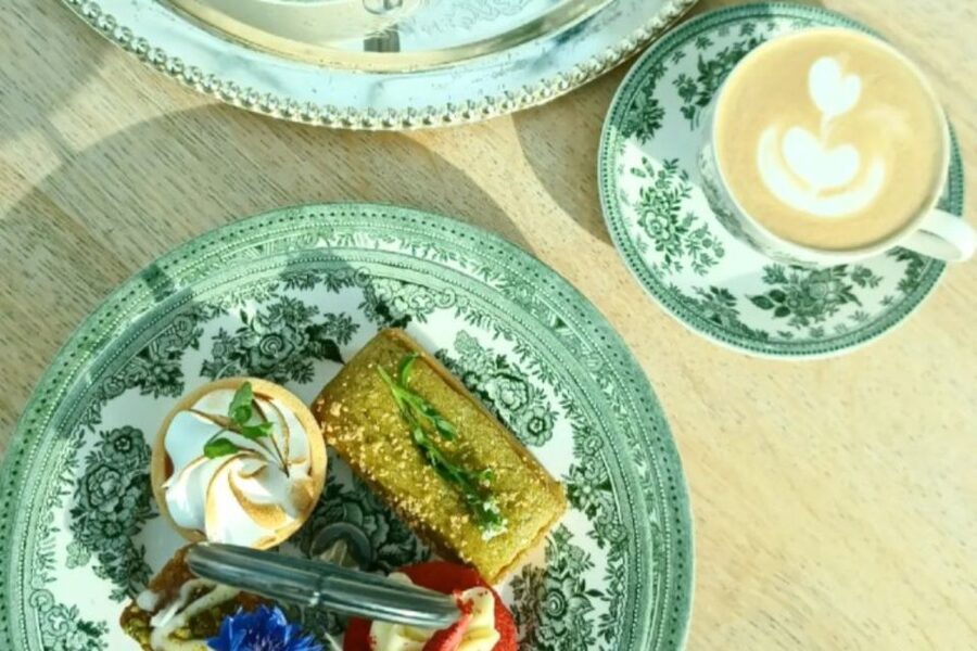 Afternoon Tea at the British Museum - Afternoon tea beneath the British Museum’s glass roof