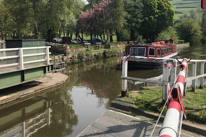 Afternoon Tea Cruise in North Yorkshire - What arrives on your afternoon tea stand