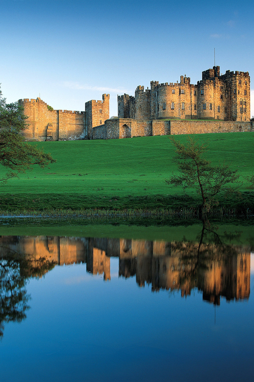 Alnwick: Alnwick Castle Ticket - Entering through a medieval stronghold