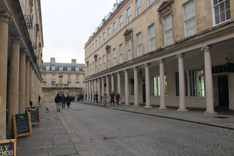 Bath: Bridgerton Filming Locations Walking Tour with Music - Music, headsets, and the walking pace