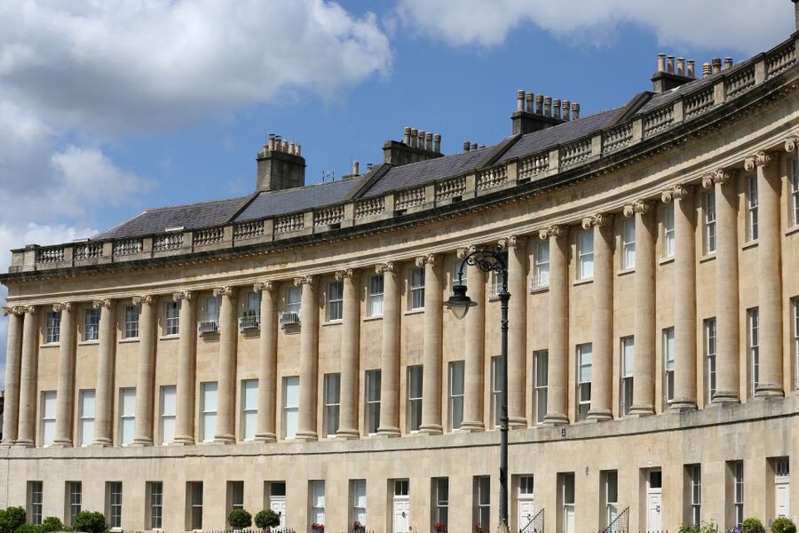 Bath: Bridgerton Filming Locations Walking Tour with Music - What the guides add to the experience