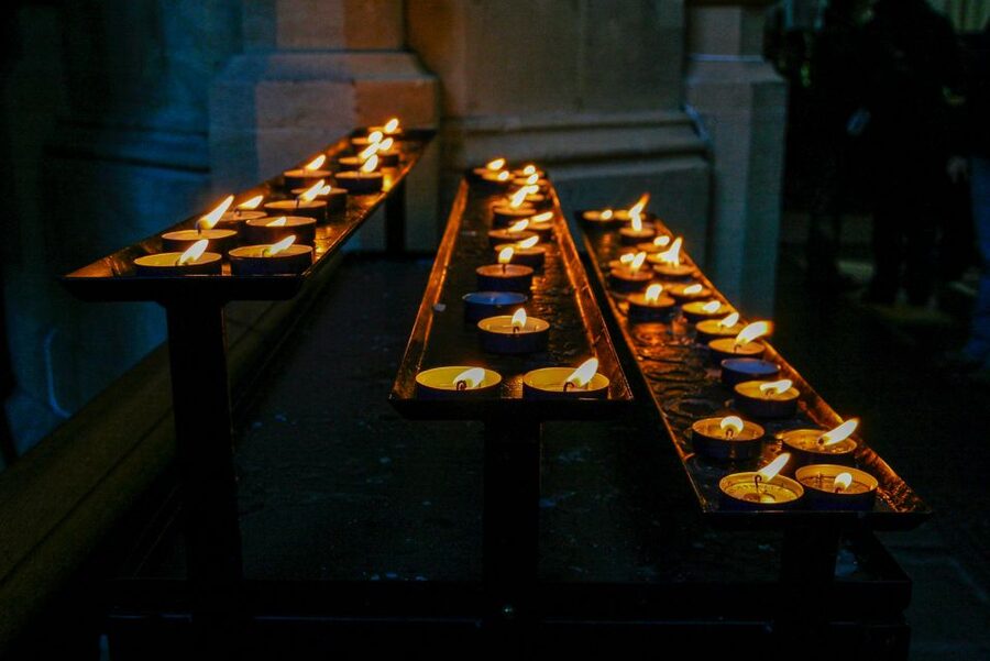 Bath: Guided Ghost Tour - Victoria Park, Pulteney Bridge, and the city at night
