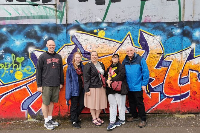 Belfast's Political Mural Taxi Tour - Price, pickup, and practical value