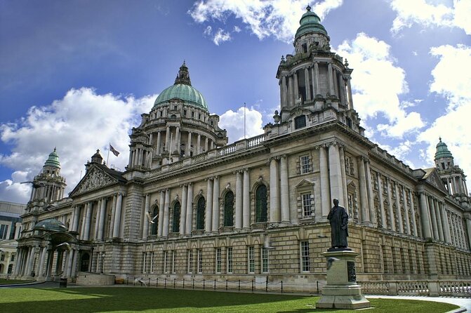 Belfast Troubles Tour: Walls and Bridges - Why this Belfast walking tour matters