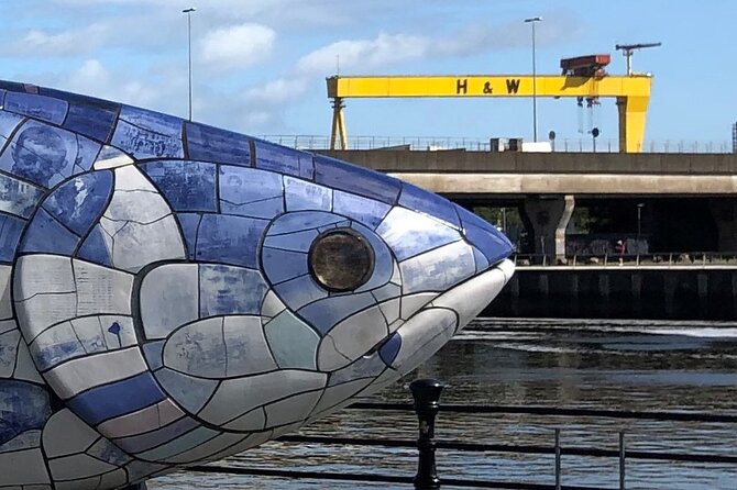 Best of Belfast Walking Tour - Belfast Entries, where old lanes meet new art