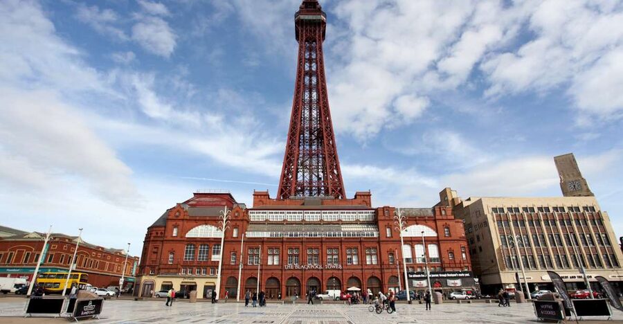 Blackpool: Tower Eye Entry Ticket - A drink at Bar 380