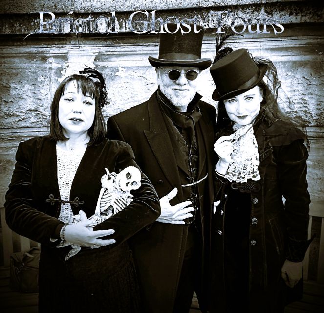 Bristol: Guided Ghost Tour - From College Green to the Hatchet Inn