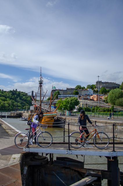 Bristol: The Best Of Bristol, Guided Bike Tour - A second Banksy mural before returning