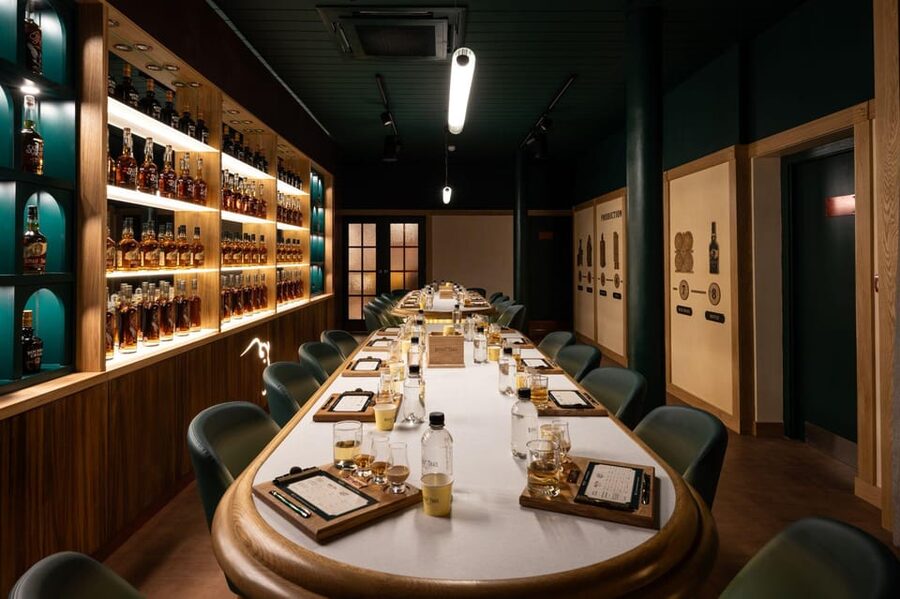 Buffalo Trace Distillery: Whiskey Tasting Experience - Four pours that show different sides of the brand