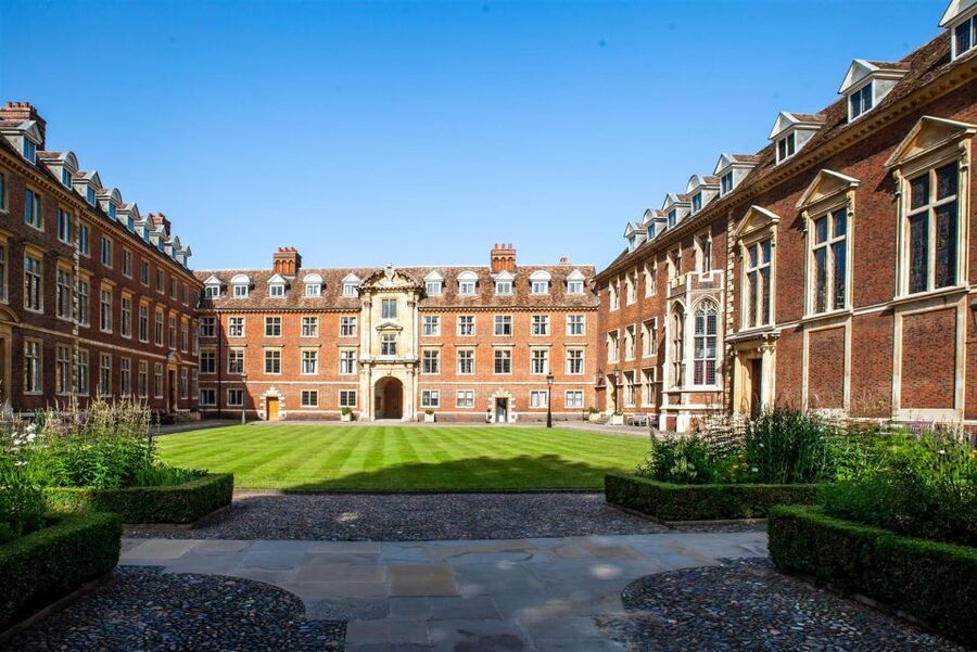 Cambridge: 2-Hour Private University Walking Tour - Choosing a custom focus for your two hours