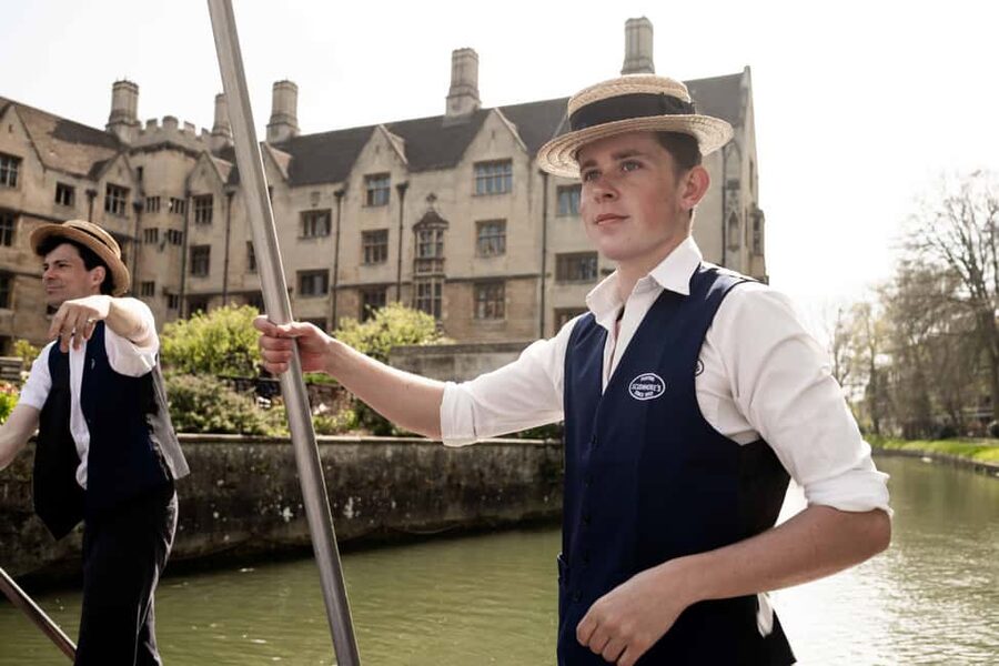 Cambridge: Alumni-Led Walking & Punting Tour w/Kings College - Who will enjoy this Cambridge experience most?