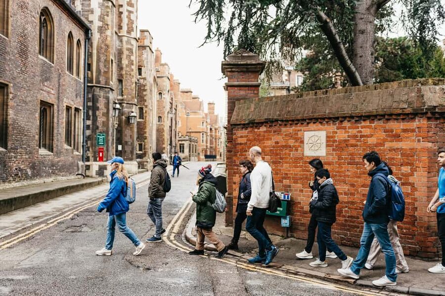 Cambridge: Alumni-Led Walking Tour w/ King's College Option - Key points at a glance