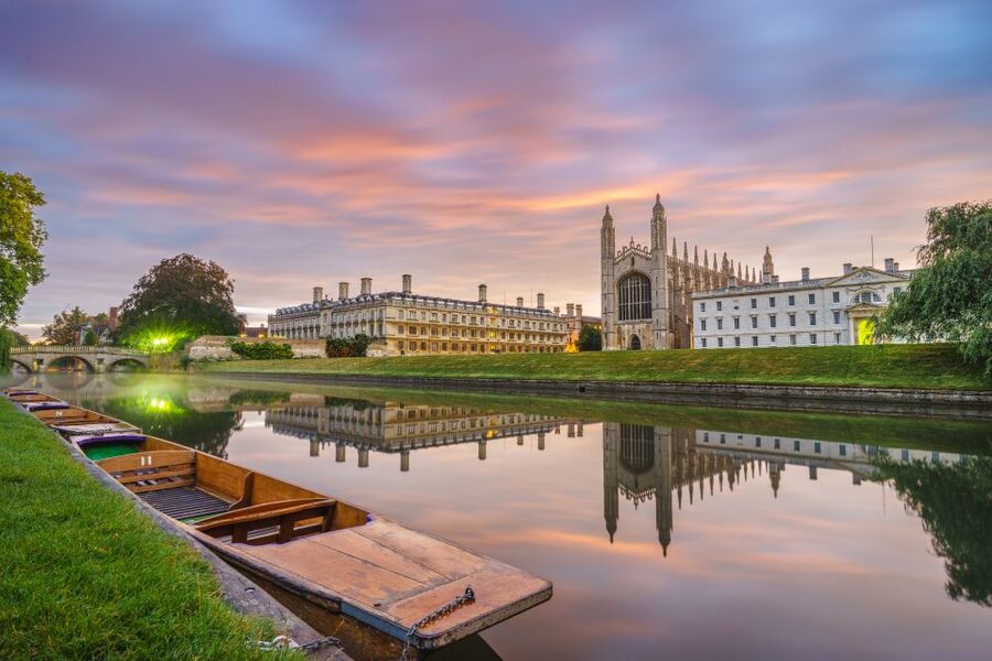 Cambridge: Chauffeured Punting Tour - Why punting is the right first look at Cambridge