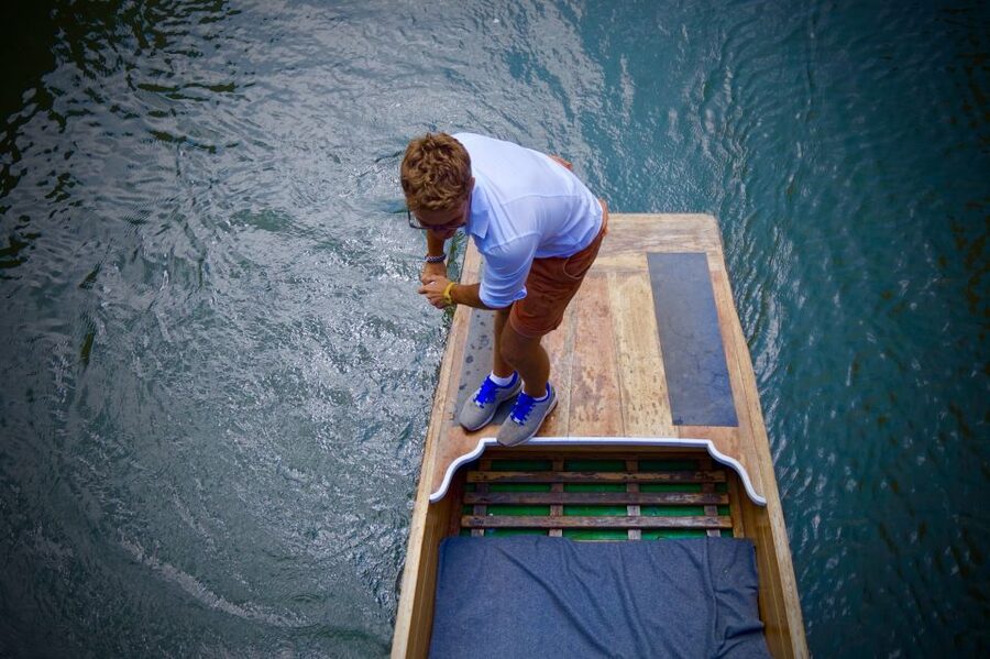 Cambridge: Chauffeured Punting Tour - From La Mimosa Landing Stage to the River Cam
