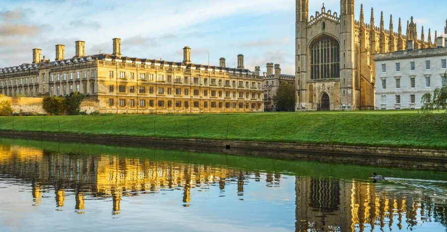 Cambridge: Guided River Cam Punting Tour - Price and group size: where the value works best