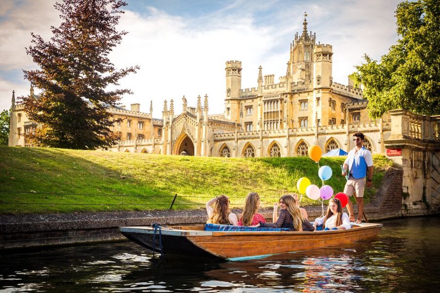 Cambridge: Shared Punting Tour with Guide - Trinity, Trinity Hall, and Cambridge’s Academic Story
