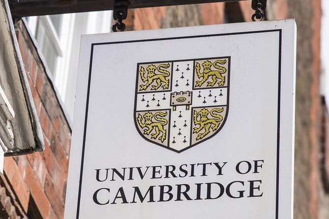 Cambridge University Walking Tour by Alumni™ Kings College Option - The Eagle pub and the Old Cavendish Laboratory