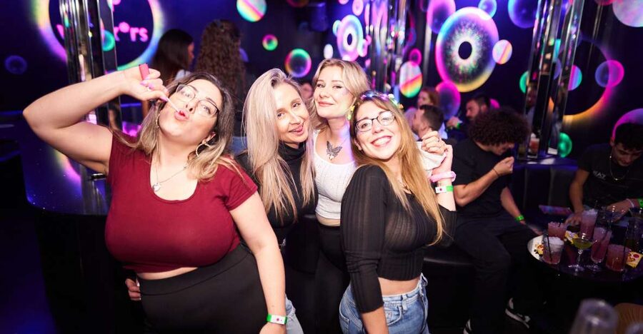 Camden Pub Crawl & Bar Tour London - Why Camden works well for a bar crawl