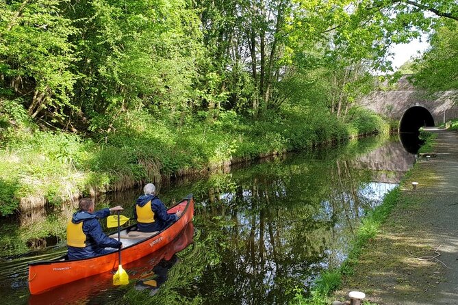 Canoe Trip Over the Pontcysyllte Aqueduct - Learning to paddle before the high crossing