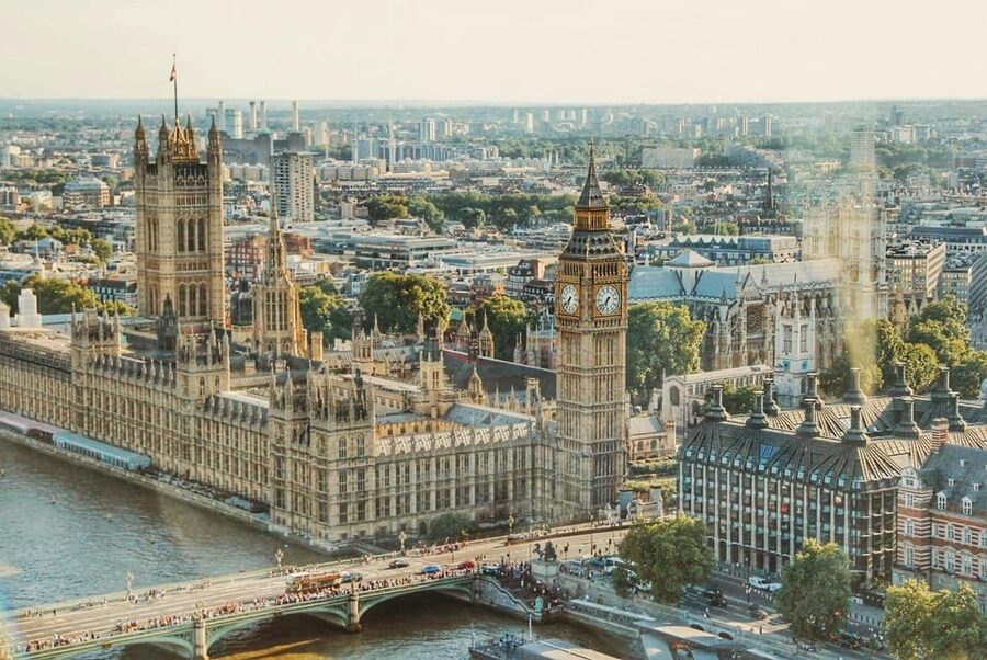 Changing of the Guard Experience in London - From Parliament Square to Big Ben