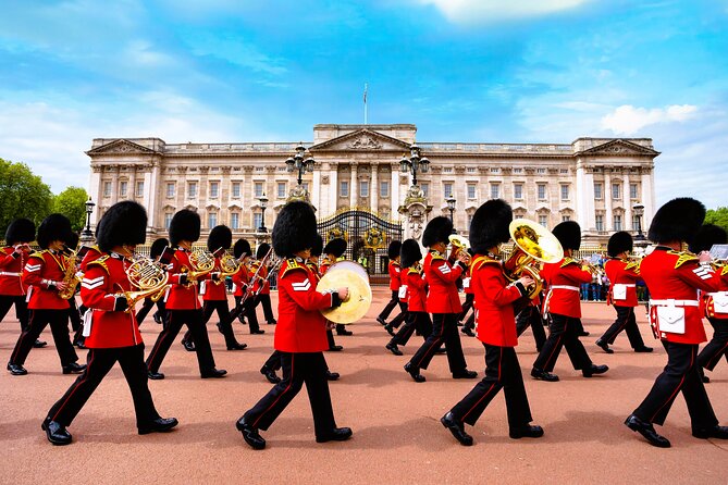 Changing of the Guard Guided Tour at Buckingham Palace - What you may see at Buckingham Palace