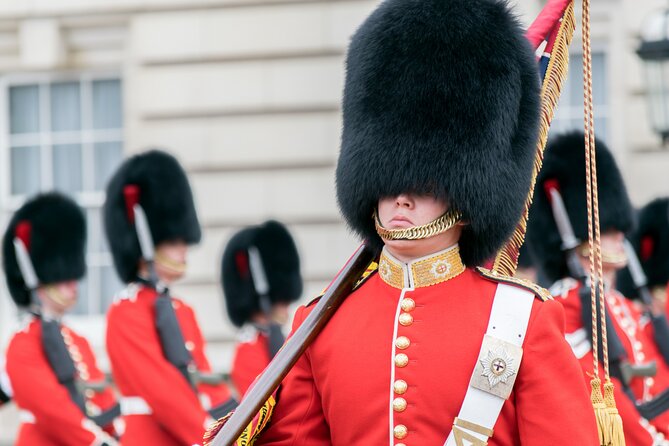 Changing of the Guard Guided Tour at Buckingham Palace - Timing, weather, and ceremony changes