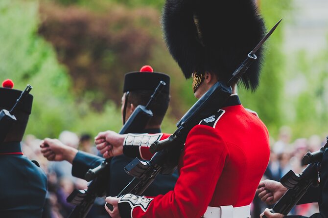 Changing of the Guard Walking Tour - The guide makes or breaks the morning