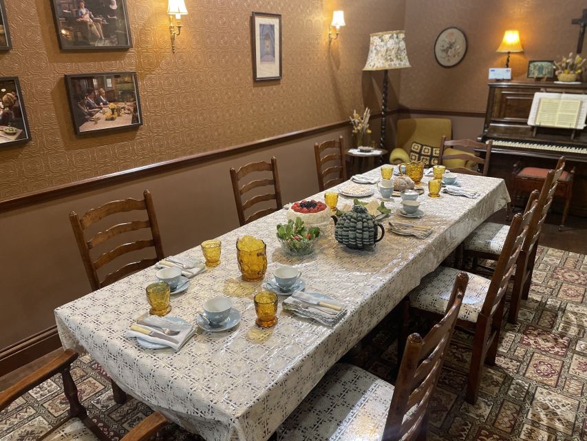 Chatham Historic Dockyard: Call the Midwife Tour - Should you book the Call the Midwife tour?