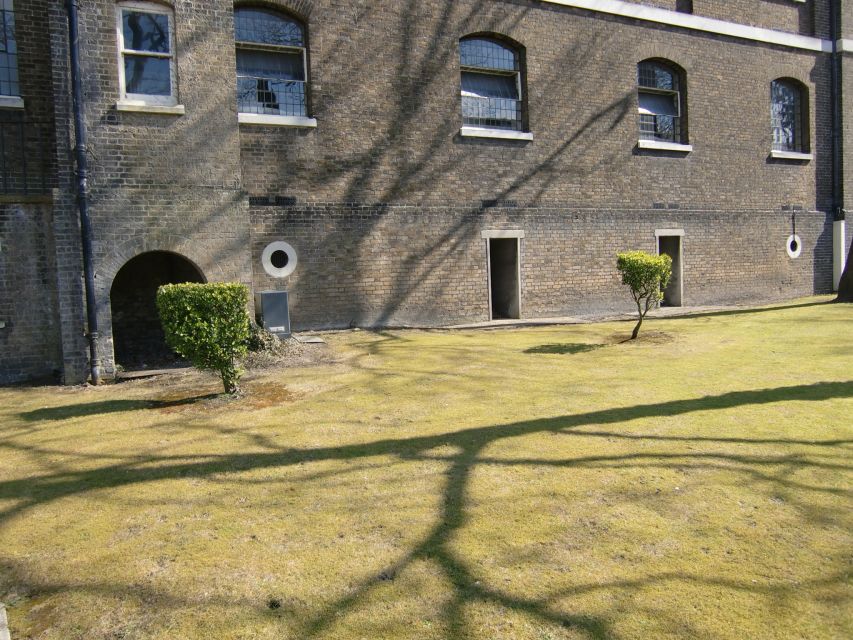 Chatham Historic Dockyard: Call the Midwife Tour - Getting there and starting the day