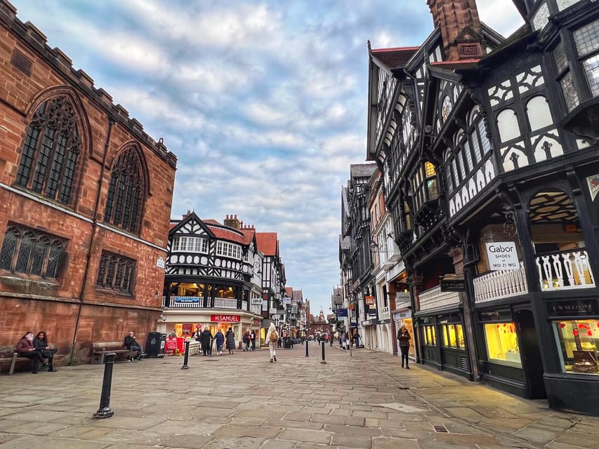 Chester: The Heart of Chester Walking Tour - Starting at the Town Hall Square