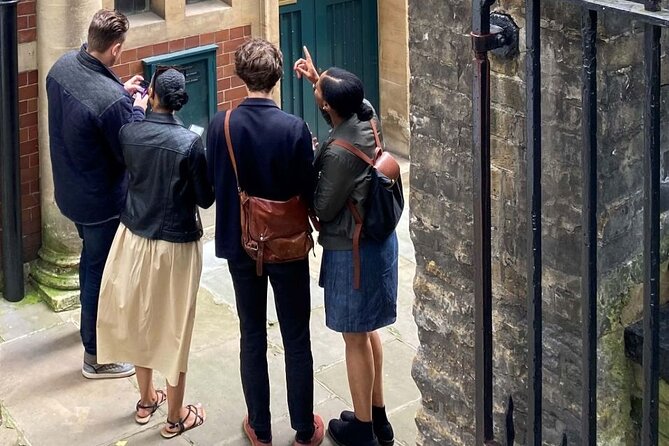 Colombia's Finest Outdoor Murder Mystery London - Why the Private Format Changes the Experience