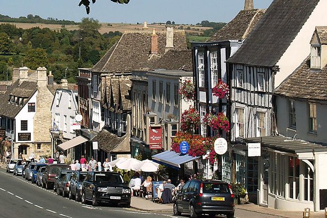 Cotswolds Day Trip from London with Optional Village Lunch - The guide can shape the whole day