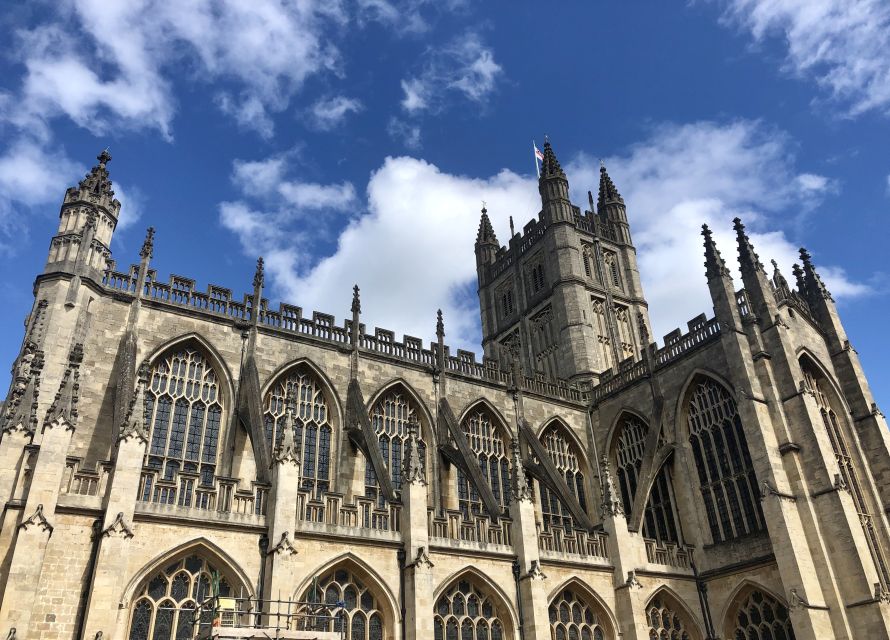 Discover Bath and Bridgerton with Music - Pulteney Bridge and the route through central Bath