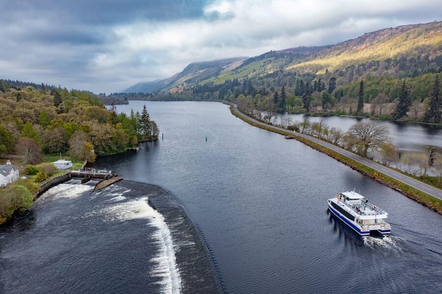 Dochgarroch: Caledonian Canal and Loch Ness 50min Cruise - From Dochgarroch Lock into the Caledonian Canal