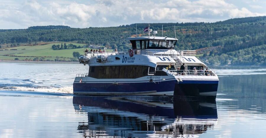 Dochgarroch: Loch Ness and Caledonian Canal 2-Hour Cruise - Urquhart Castle from the water