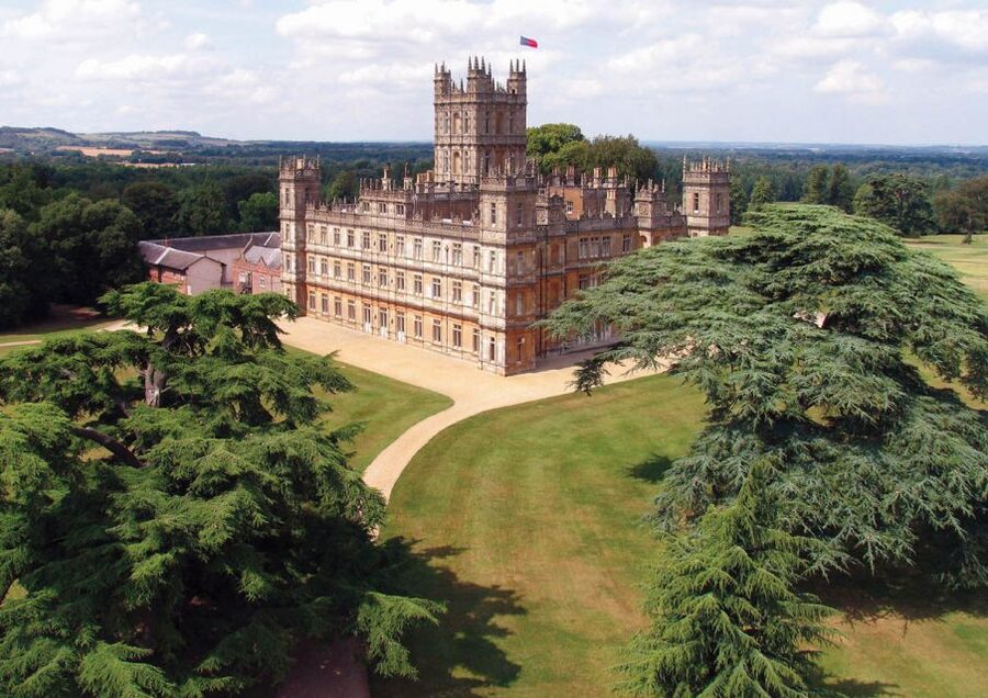 Downton Abbey and Village Small Group Tour from London - Should you book it?