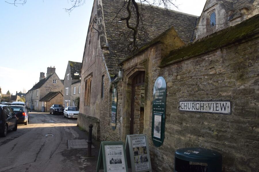 Downton Abbey and Village Small Group Tour from London - Who should book this Downton Abbey day trip?