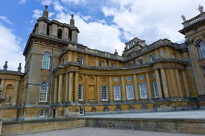 Downton Abbey Village, Blenheim Palace and Cotswolds Day Trip from London - Guides, drivers, and the group experience