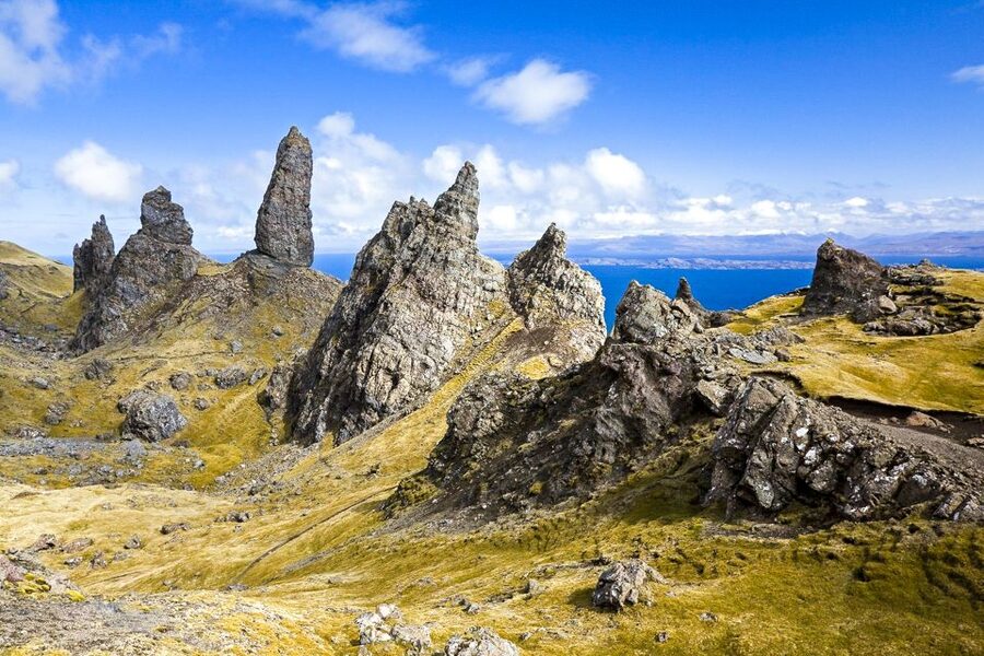 Edinburgh: 3-Day Isle of Skye, Highlands, and Loch Ness Tour - A full day among Skye’s famous sights