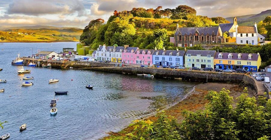 Edinburgh: 3-Day Isle of Skye, Highlands, and Loch Ness Tour - Weather, walking, and the best season