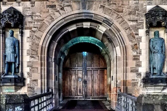 Edinburgh Castle Guided Tour - Tickets Included - Starting on the Royal Mile near St. Giles