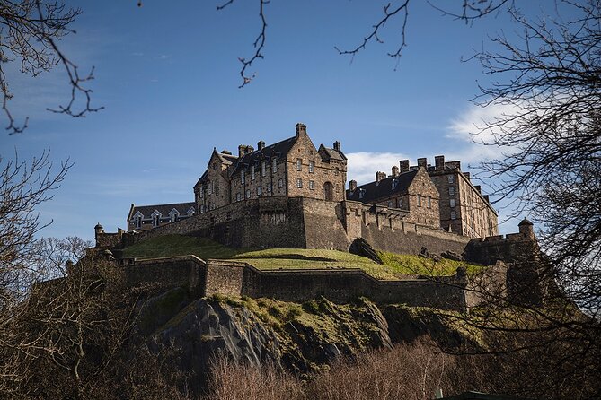 Edinburgh Castle & Royal Mile Walking Tour - Ticket Included - How the guides shape the experience