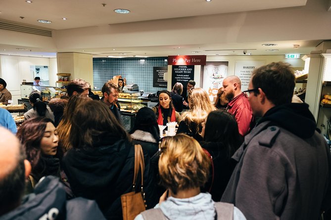 Edinburgh Cheese Crawl : Guided Food Tour - Prosecco, wine, and the final stop