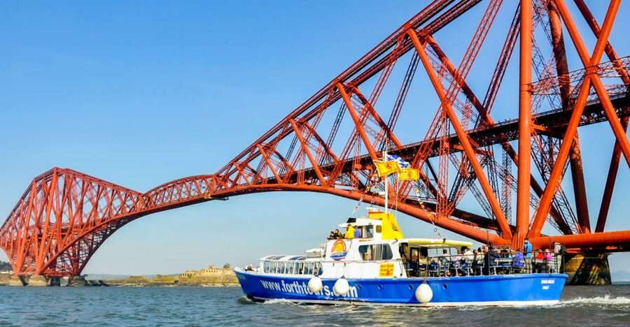 Edinburgh: 'Firth of Forth' Three Bridges Sightseeing Cruise - Inchcolm Island and its medieval abbey