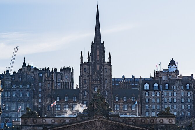 Edinburgh Ghost Tour: Mysteries, Legends and Murders - Canongate Kirkyard adds local character