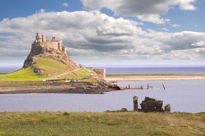 Edinburgh: Holy Island, Alnwick Castle & Kingdom of Northumbria - Why this Edinburgh day trip is worth considering